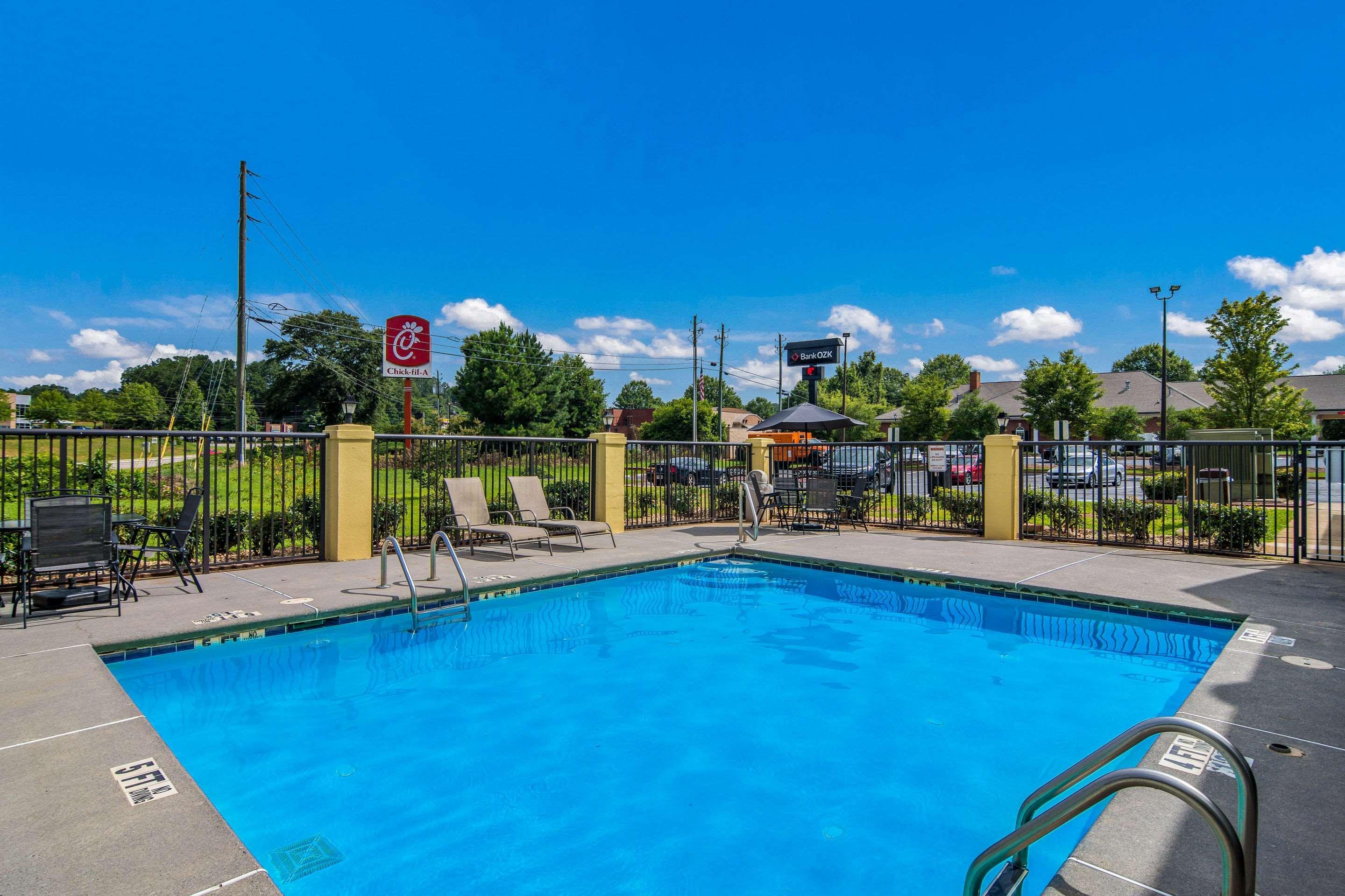 Quality Inn & Suites Canton, Ga Экстерьер фото