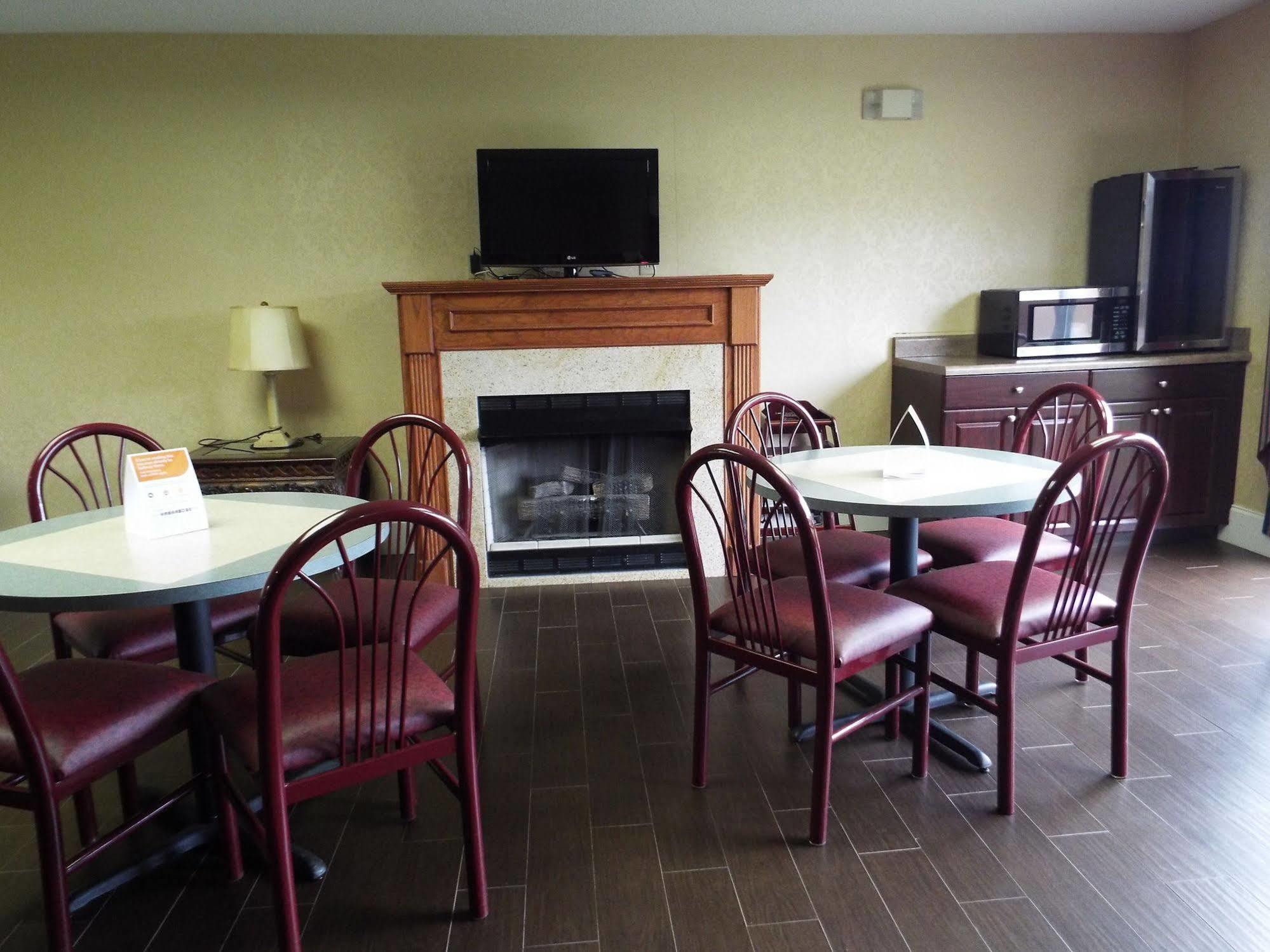 Quality Inn & Suites Canton, Ga Экстерьер фото